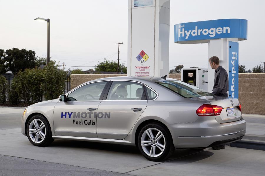  Volkswagen Passat HyMotion Concept 2014 года  (фото 5 из 13)